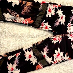 Skin tight m leggings worn by a xl